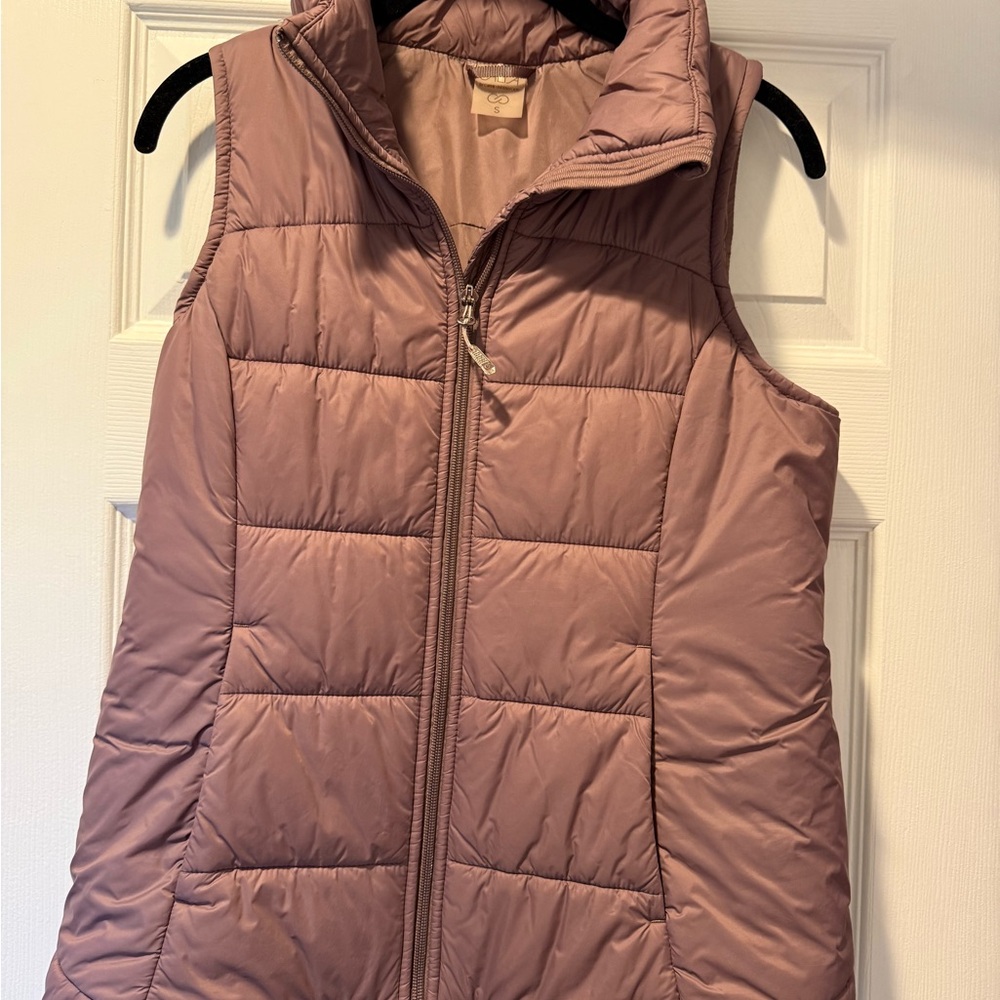CALIA by Carrie Underwood Mauve Quilted Vest- size small